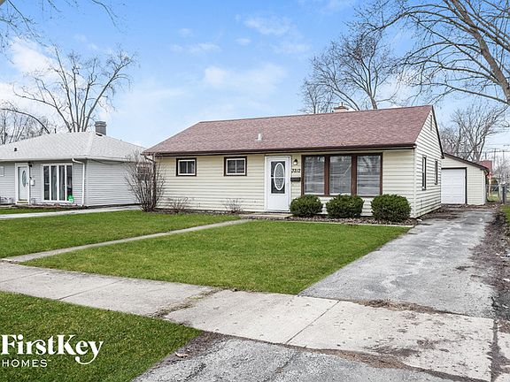 2nd image of 3212 Fairview Ave