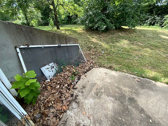 5th image of 4405-4411 W Ludwick Blvd