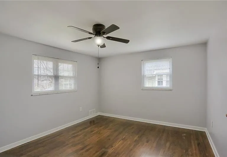 716 Maple Ln — Photo 13