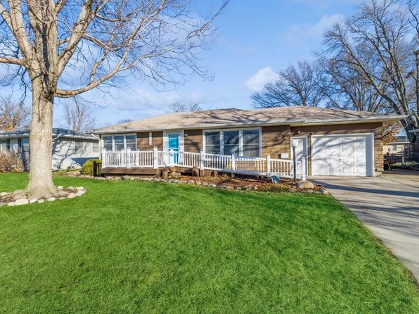719 15th Street Pl, Nevada, IA 50201