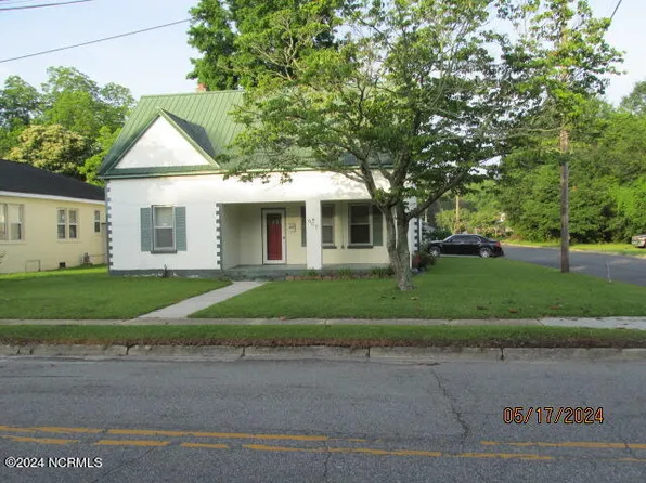 607 Carthage Road, Lumberton, NC 28358