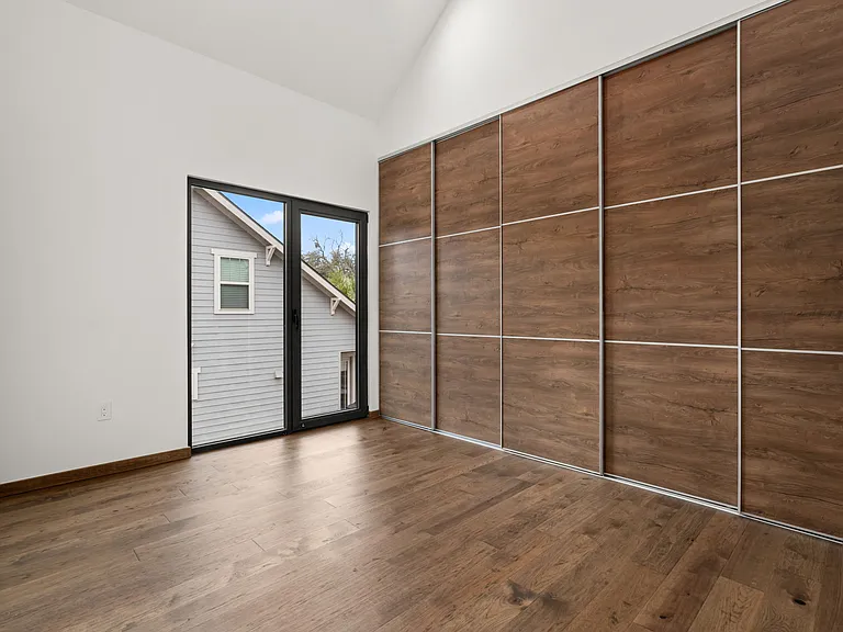 2915 Chisholm Trl — Photo 25