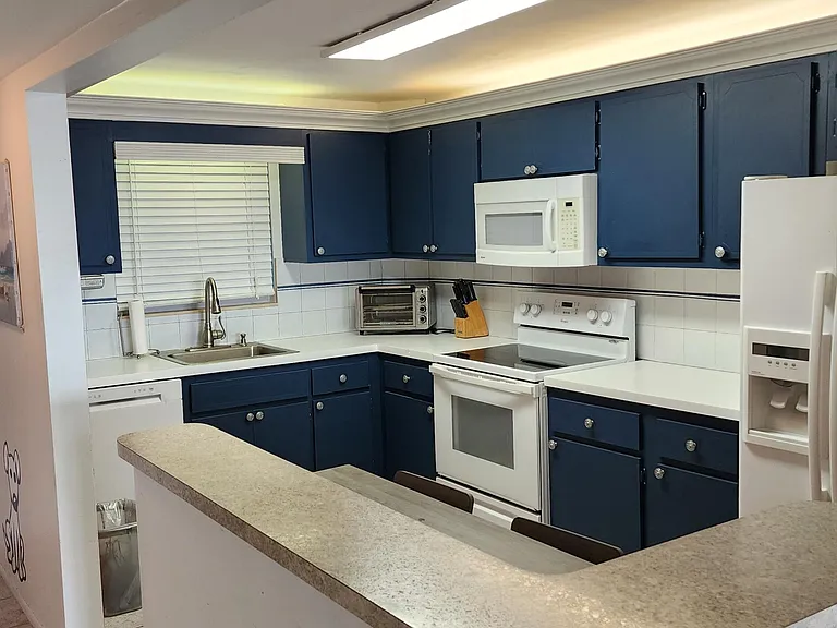 299 N Riverside Dr #1006 — Photo 4