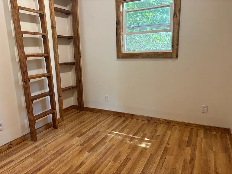 12392 Meacham Rd — Photo 8