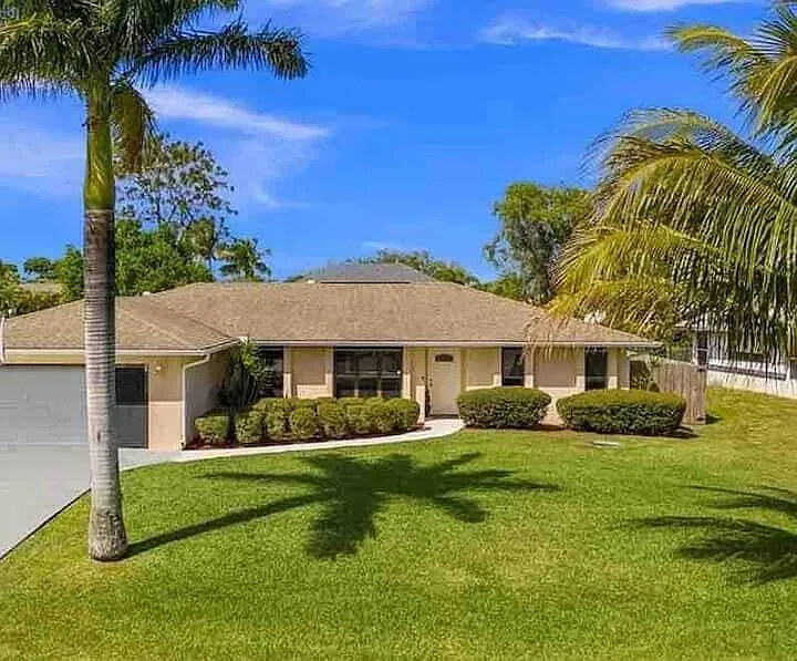 3 bed, 2.0 bath, 1718 sqft, $3,100 — Photo 2
