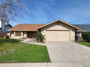 7501 Locust St, Hughson, CA 95326