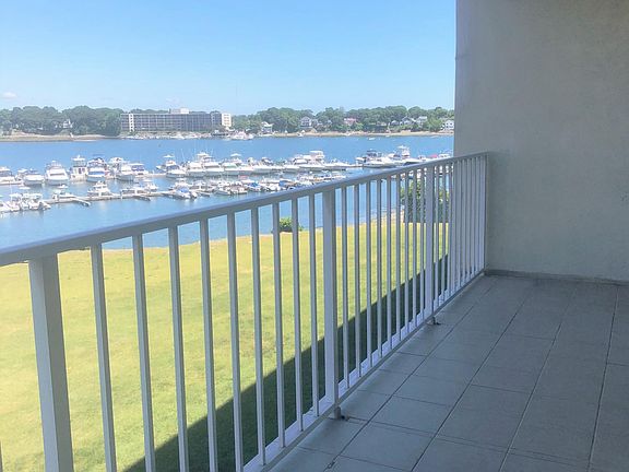 4th image of 200 Cove Way Unit 405