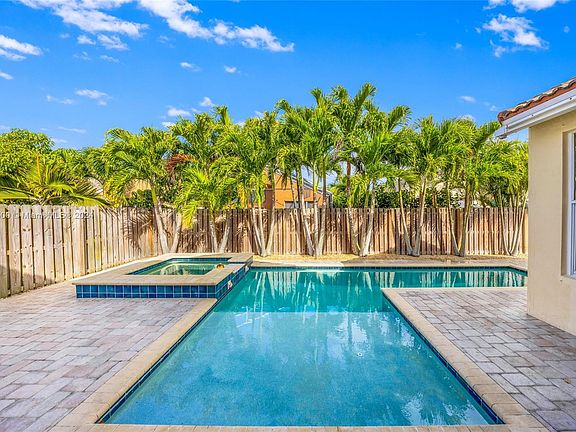 2nd image of 9325 Cove Point Cir