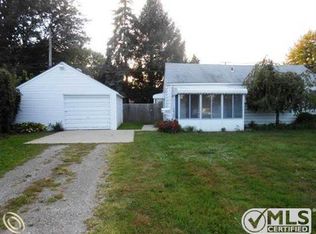 5757 Arcola St, Garden City, MI 48135