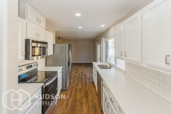 3rd image of 1502 Coffeyville Trl