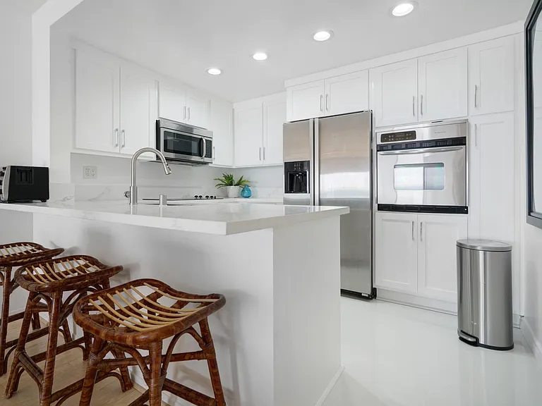 18111 Coastline Dr #2 — Photo 18