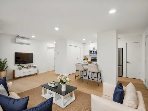 Emerald Place Apartments