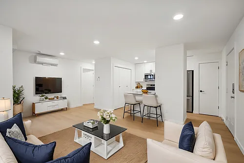 Emerald Place Apartments Photo 1