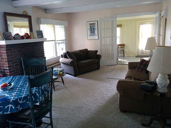 4th image of 204 S Russell Dr