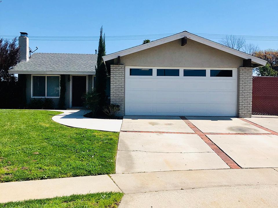 1st image of 15483 Elm Ln