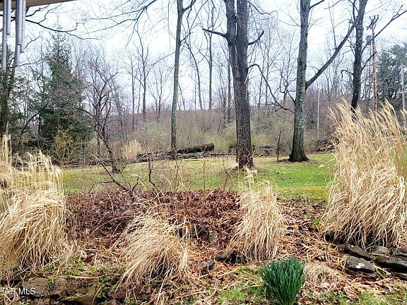 4th image of 199 Reeds Ln