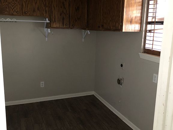 5th image of 4021 Swim Club Ln