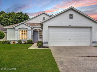 958 Pine Creek Cir NE, Palm Bay, FL 32905