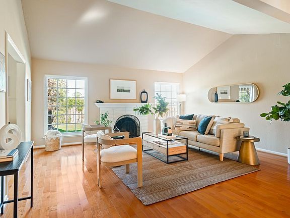 2nd image of 40 Surfwood Circle