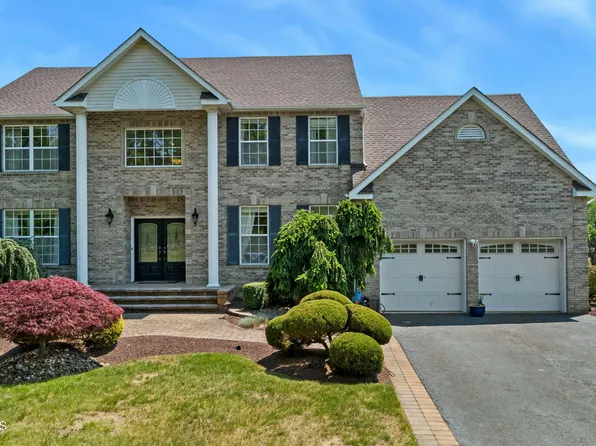 901 Oakley Drive, Freehold, NJ 07728