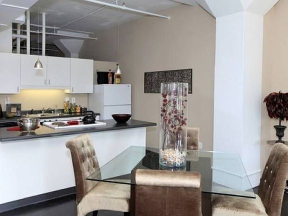 Open & Spacious Kitchen