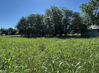 600 Gazley St, Smithville, TX 78957