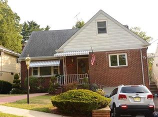 594 Elm Ave, Ridgefield, NJ 07657