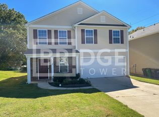 2508 Walnut Forest Dr, Charlotte, NC 28216