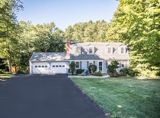 12 Pell Mell Dr, Bethel, CT 06801