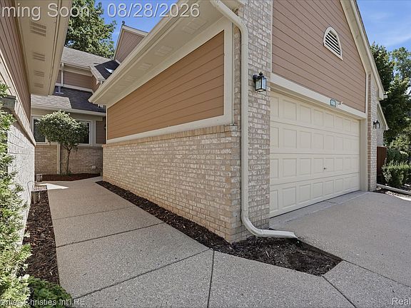 4th image of 9360 Eastwind Dr #13