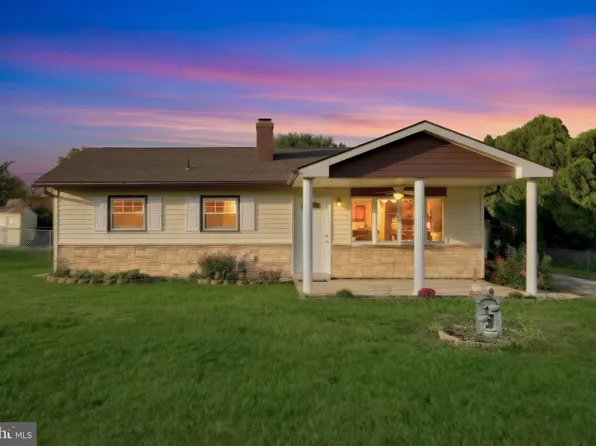 2435 Dunbar Rd, York, PA 17408