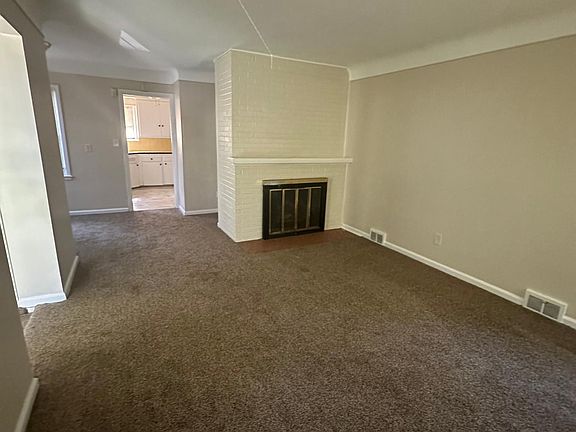 3rd image of 11647 Bramell