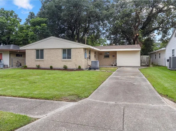 215 River Oaks Dr, New Orleans, LA 70131