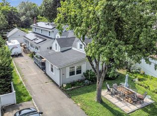 2340A Jackson Ave, Seaford, NY 11783