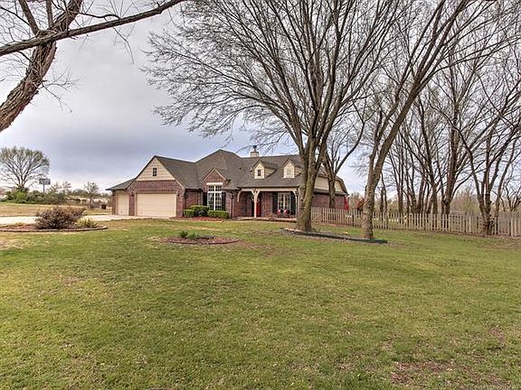 2nd image of 9602 S 257th Pl E