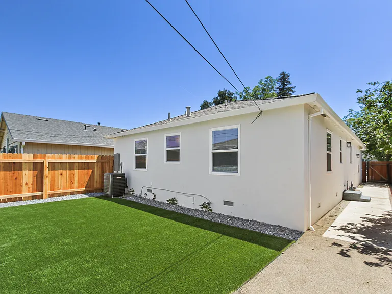 3821 15th Ave — Photo 39