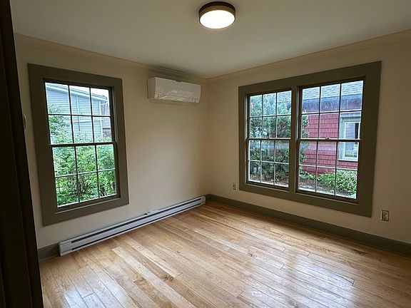 5th image of 7 Washington St #1
