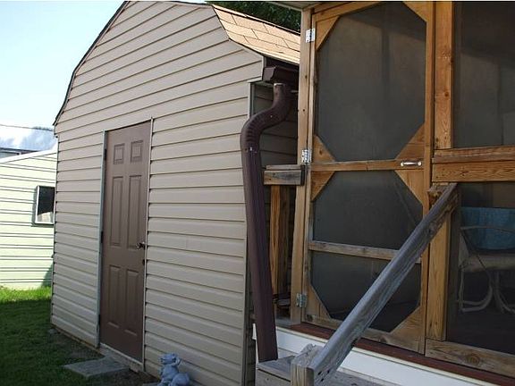 wood work shed