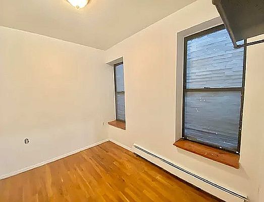 5th image of 449 W 37th St #3RW
