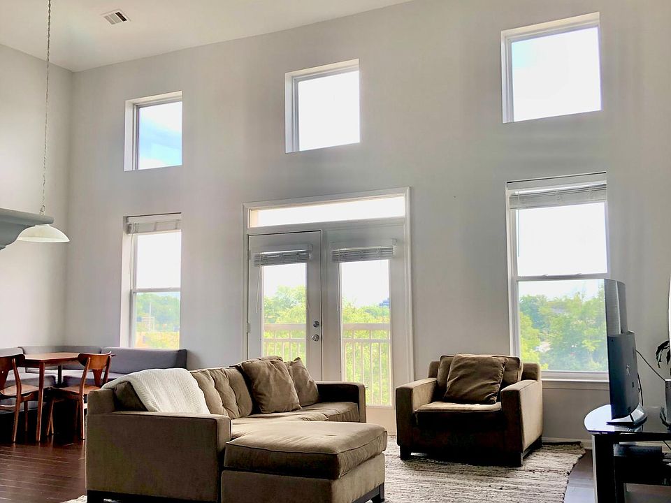 Vaulted Ceilings in Living Room