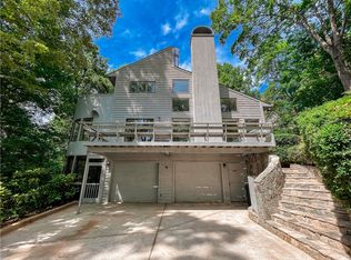 1604 S Arlington Dr, Seneca, SC 29672