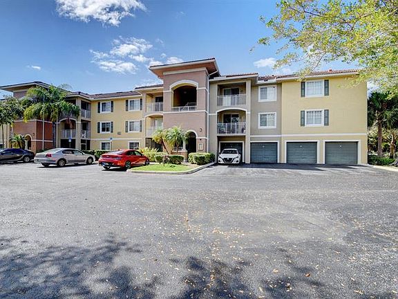 2nd image of 6559 Emerald Dunes Dr APT 208