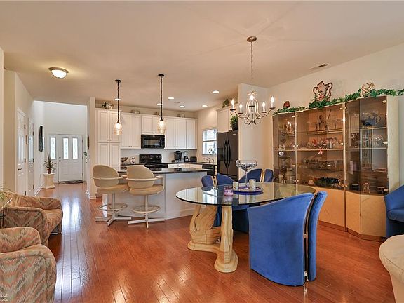 4th image of 6543 Betsy Ross Cir
