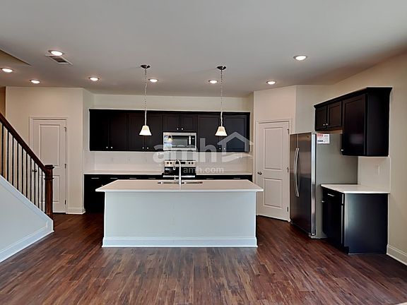 3rd image of 5253 Blue Mountain Dr