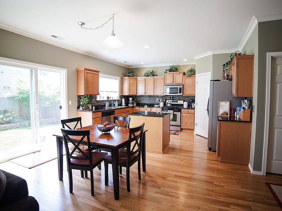 Great Room - Kitchen/nook