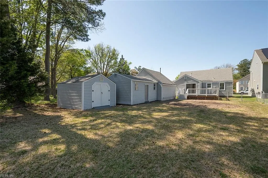 4865 Hampshire Ave — Photo 3