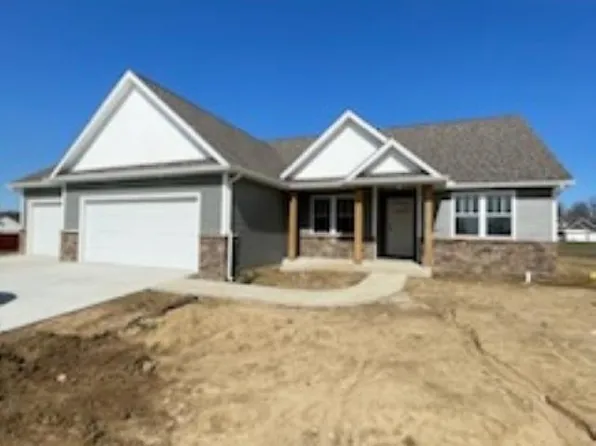 407 W Somerfield Dr, Lakeville, IN 46536