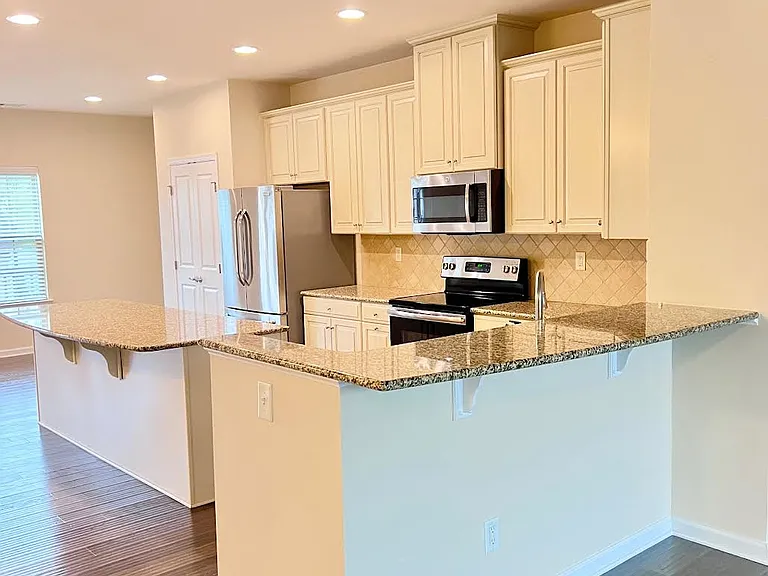 4008 Zilker Park Dr — Photo 6
