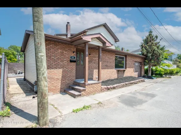 6 North St, Pittston, PA 18643