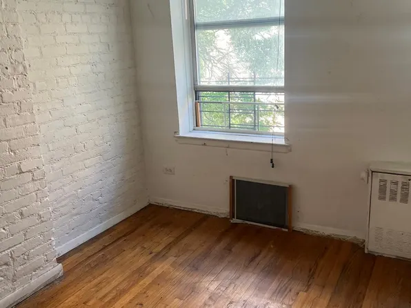 152 East 83rd Street image 2 of 8